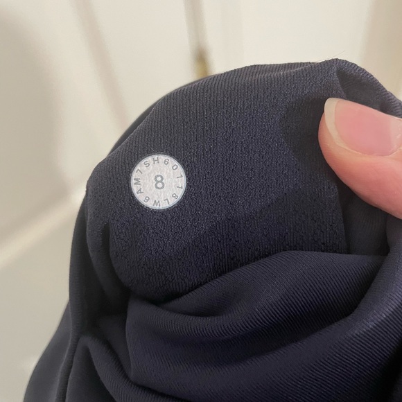 Lululemon Mix & Mesh Crop 21" Navy Blue High Rise Leggings Size 8 - Picture 5 of 5